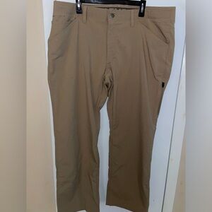Men’s Under Armour khaki pants. 42x32